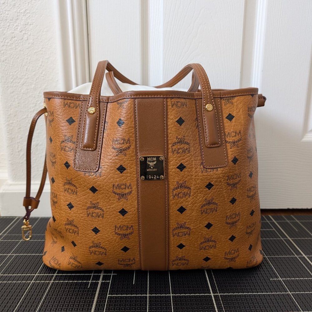 MCM Reversible Liz Shopper Medium Cognac Visetos Tote Bag Designer Luxury
